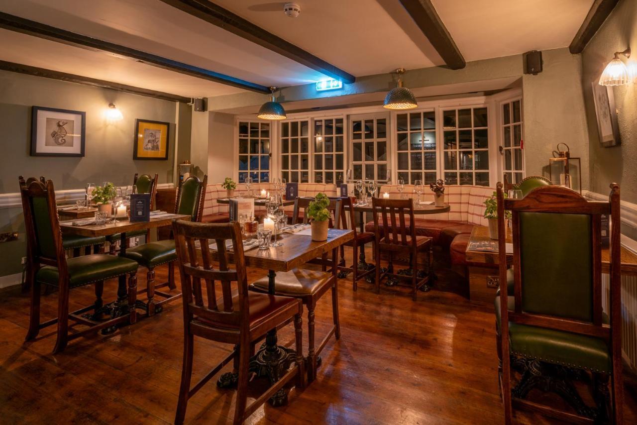 Castle Inn Уест Лулуърт Екстериор снимка